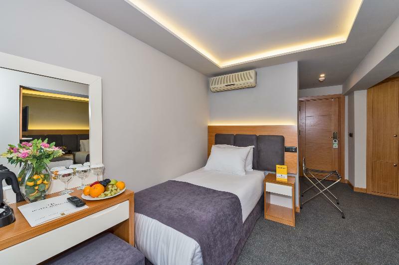 Bergama Hotel Old City Istanbul Exterior photo